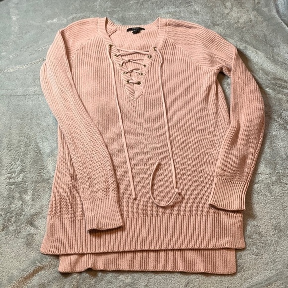 Forever 21 Knit Sweater - Picture 1 of 6